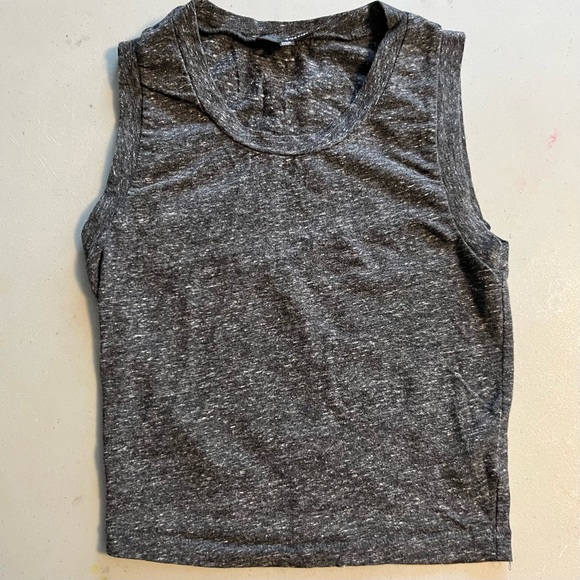 ARITZIA Muscle Crop Top - Picture 2 of 3